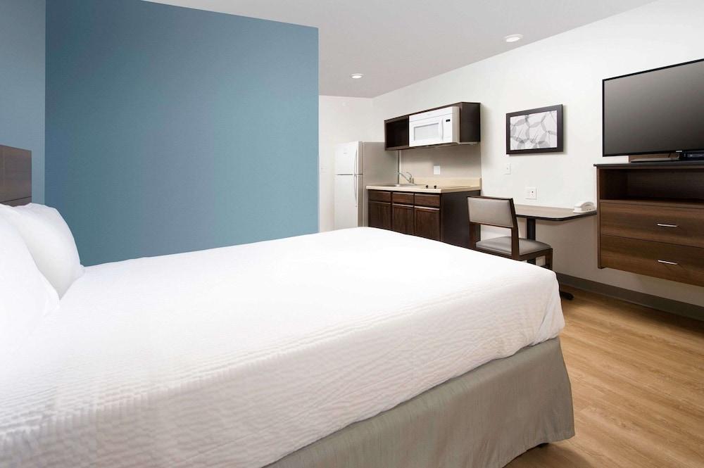 Suburban Studios Watford City Dış mekan fotoğraf